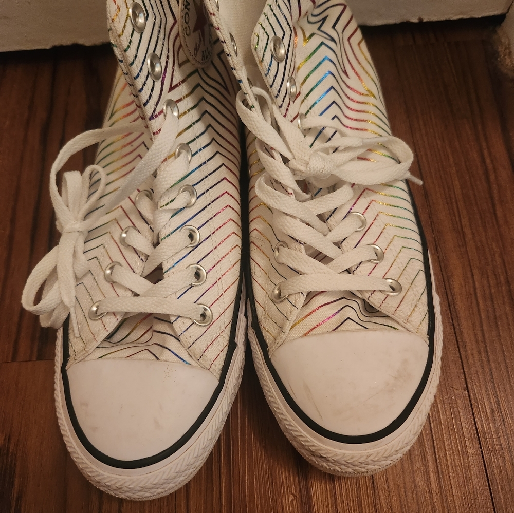 Hi-top chevron rainbow converse